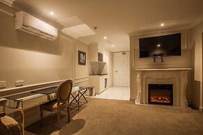 The Salisbury Luxury Class