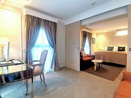 The Salisbury Luxury Class