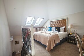 The Salisbury Luxury Class