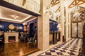 The Salisbury Luxury Class