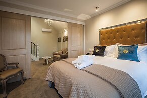 The Salisbury Luxury Class