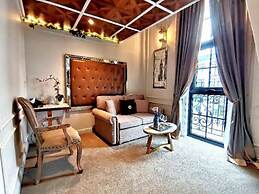 The Salisbury Luxury Class