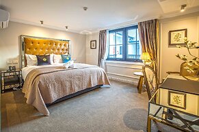 The Salisbury Luxury Class