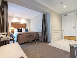 The Salisbury Luxury Class