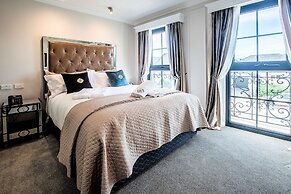 The Salisbury Luxury Class