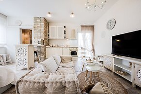 Ika Boutique Luxury Apartments