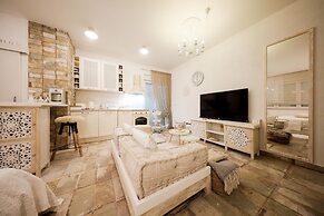 Ika Boutique Luxury Apartments