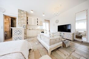 Ika Boutique Luxury Apartments