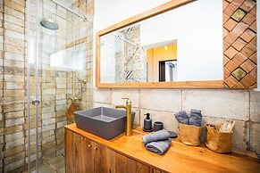 Ika Boutique Luxury Apartments