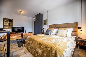 Ika Boutique Luxury Apartments