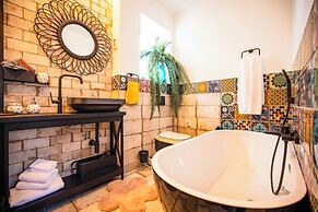 Ika Boutique Luxury Apartments