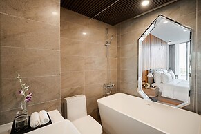 Haian Riverfront Hotel Da Nang