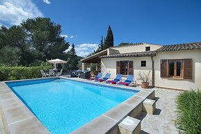 Family Villa Teo With Private Pool