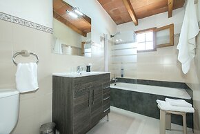 Family Villa Teo With Private Pool