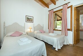 Family Villa Teo With Private Pool