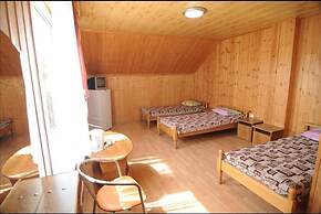 Mama Hotel - Always loves and waits