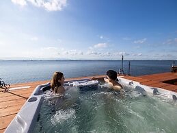 Ryugujo Spa Hotel Mikazuki Ryugutei