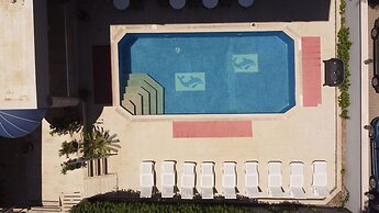 Famous Hotel Marmaris