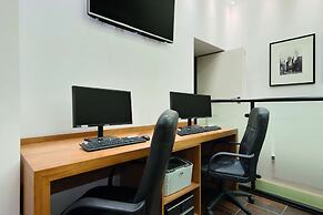 Ramada by Wyndham Frankfurt Central Station