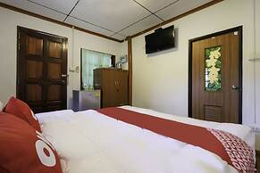 OYO 1062 Baanrai Kongjaroen