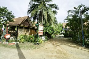 OYO 1062 Baanrai Kongjaroen