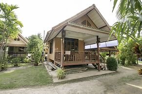 OYO 1062 Baanrai Kongjaroen