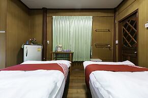 OYO 1062 Baanrai Kongjaroen