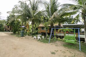 OYO 1062 Baanrai Kongjaroen