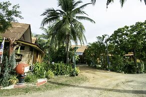 OYO 1062 Baanrai Kongjaroen