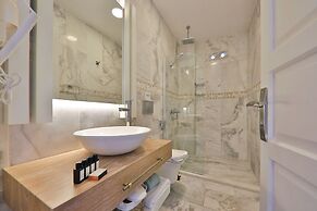 Kalkan Saray Suites - Adults Only