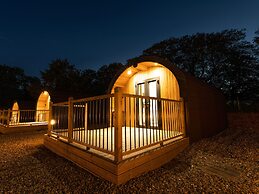 Weedingshall Lodges