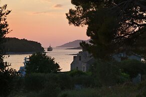 Robinson House Nicolina