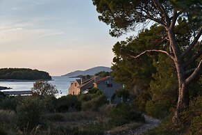 Robinson House Nicolina