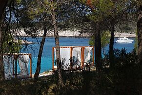 Robinson House Nicolina