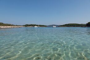 Robinson House Nicolina