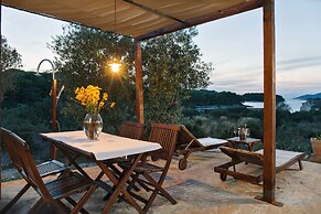 Robinson House Nicolina