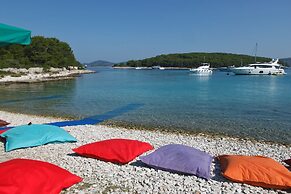 Robinson House Nicolina