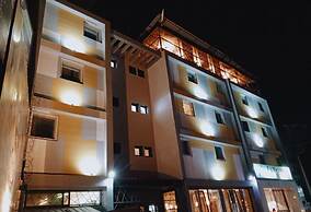 Fly Inn Madagascar Hotel