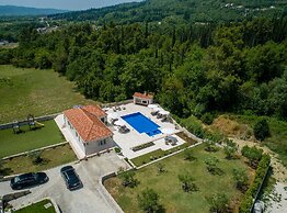 Villa Doline