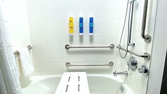 Tru By Hilton Baltimore Harbor East, MD