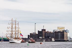 Tru By Hilton Baltimore Harbor East, MD