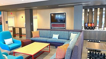 Tru By Hilton Baltimore Harbor East, MD