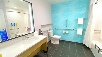 Tru By Hilton Baltimore Harbor East, MD