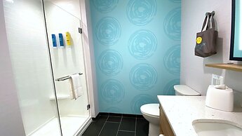 Tru By Hilton Baltimore Harbor East, MD