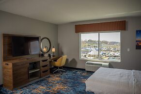 Hampton Inn & Suites Erie Bayfront