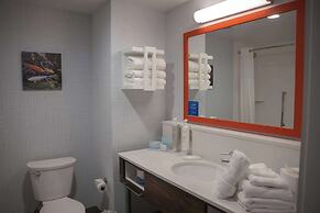 Hampton Inn & Suites Erie Bayfront