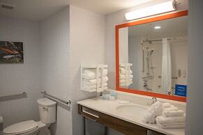 Hampton Inn & Suites Erie Bayfront