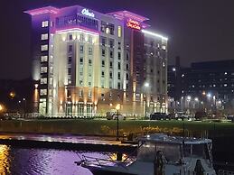 Hampton Inn & Suites Erie Bayfront