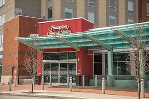 Hampton Inn & Suites Erie Bayfront