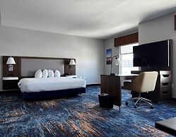 Hampton Inn & Suites Erie Bayfront